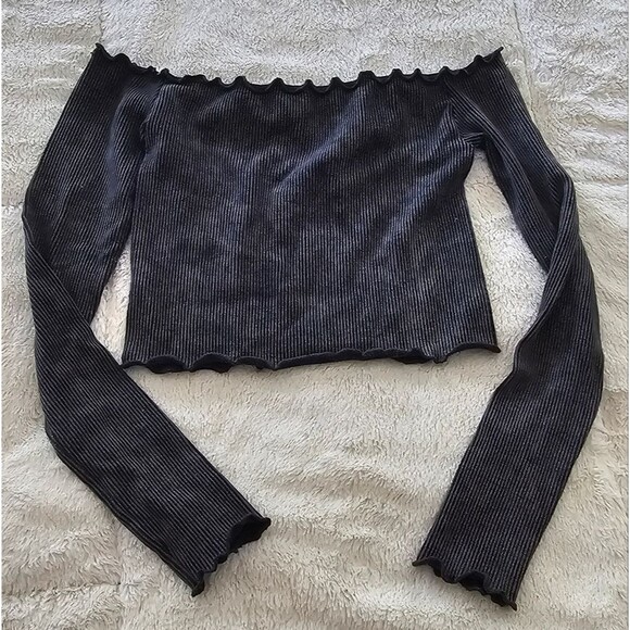 Aeropostale Black Seamless Ribbed Long Sleeve Cropped Top Size XS - Picture 2 of 3